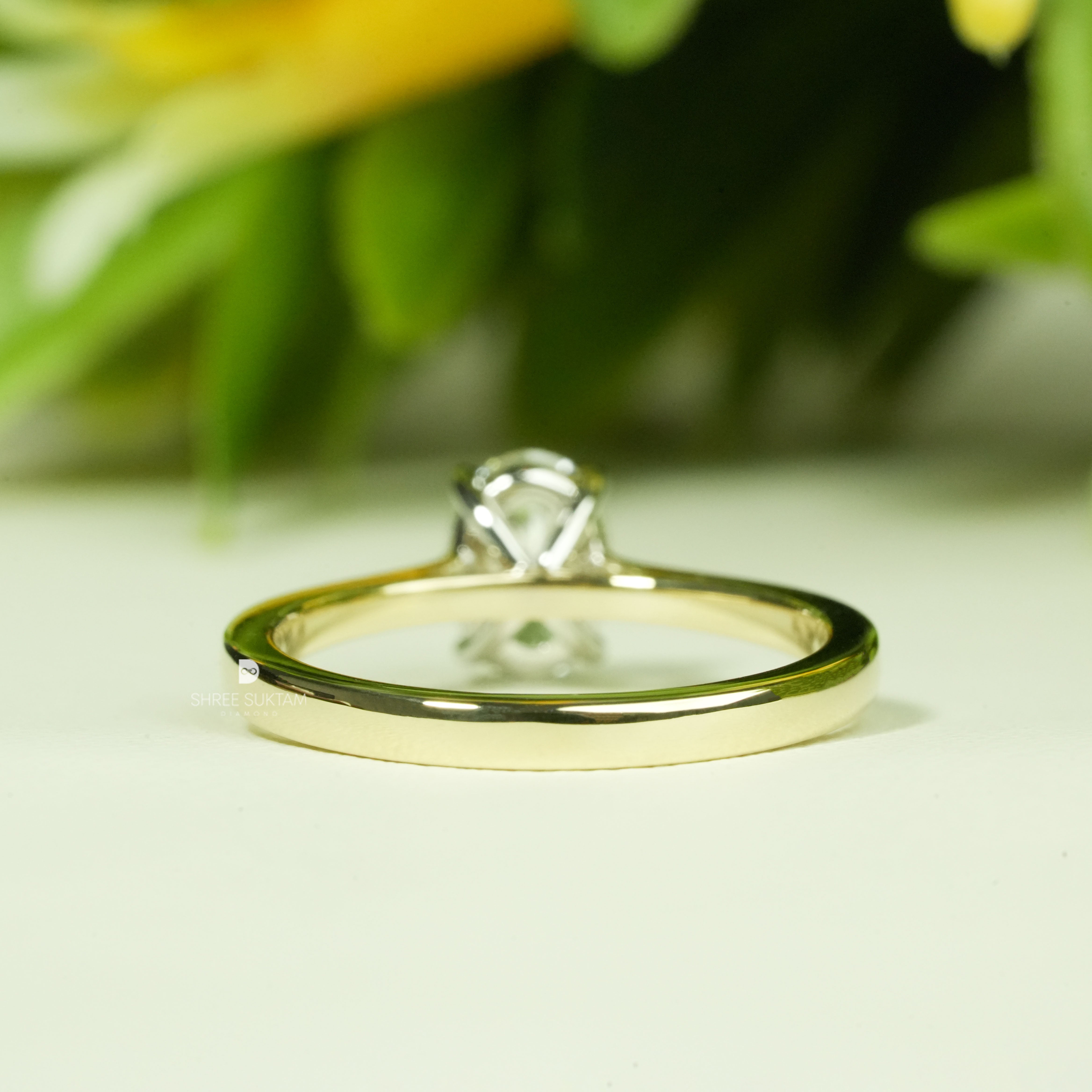 Oval Brilliant Diamond Classic Fine Jewelry Design For Engagement Ring