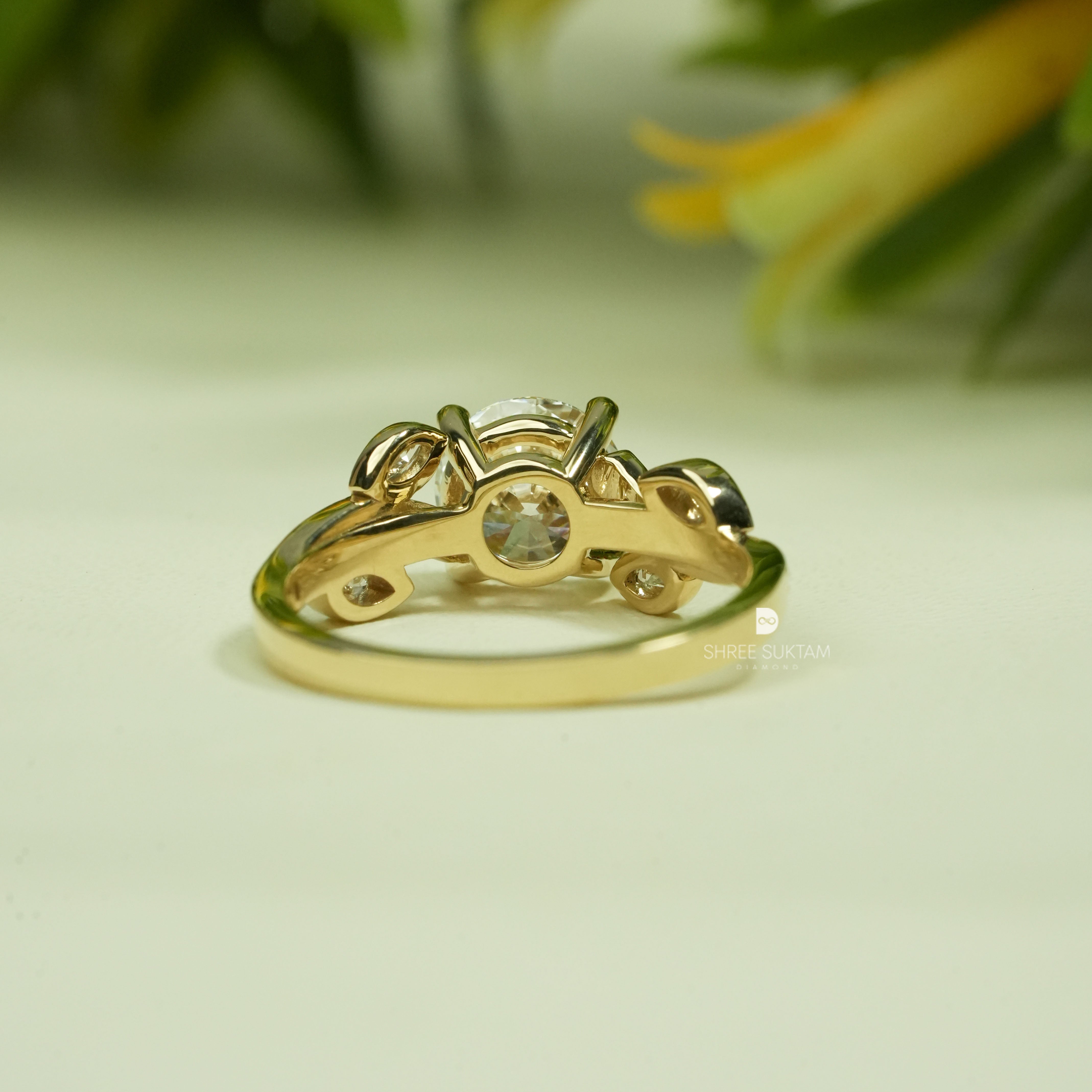 Vintage Style Round Diamond Engagement Ring Floral Lab Grown Diamond Ring