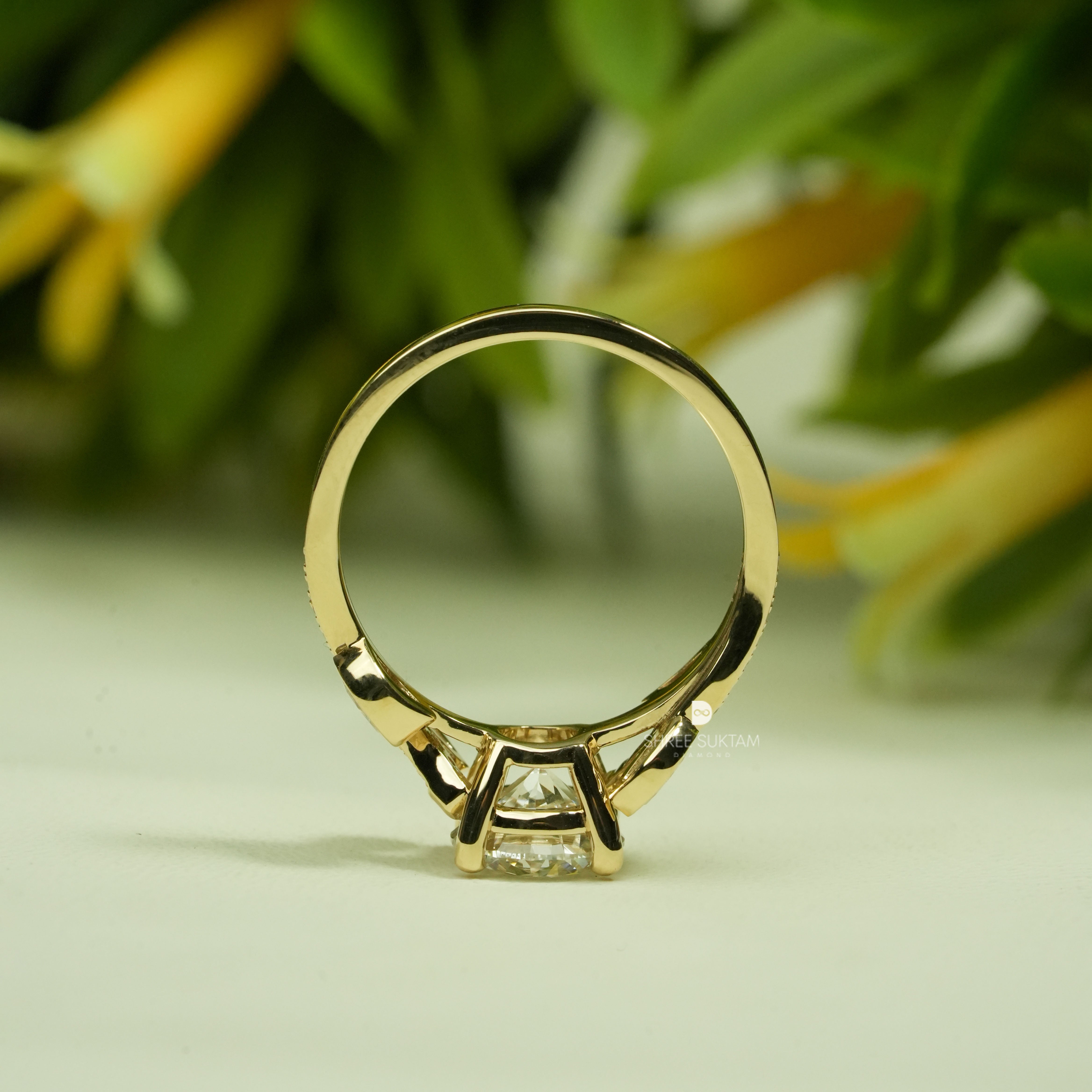 Vintage Style Round Diamond Engagement Ring Floral Lab Grown Diamond Ring
