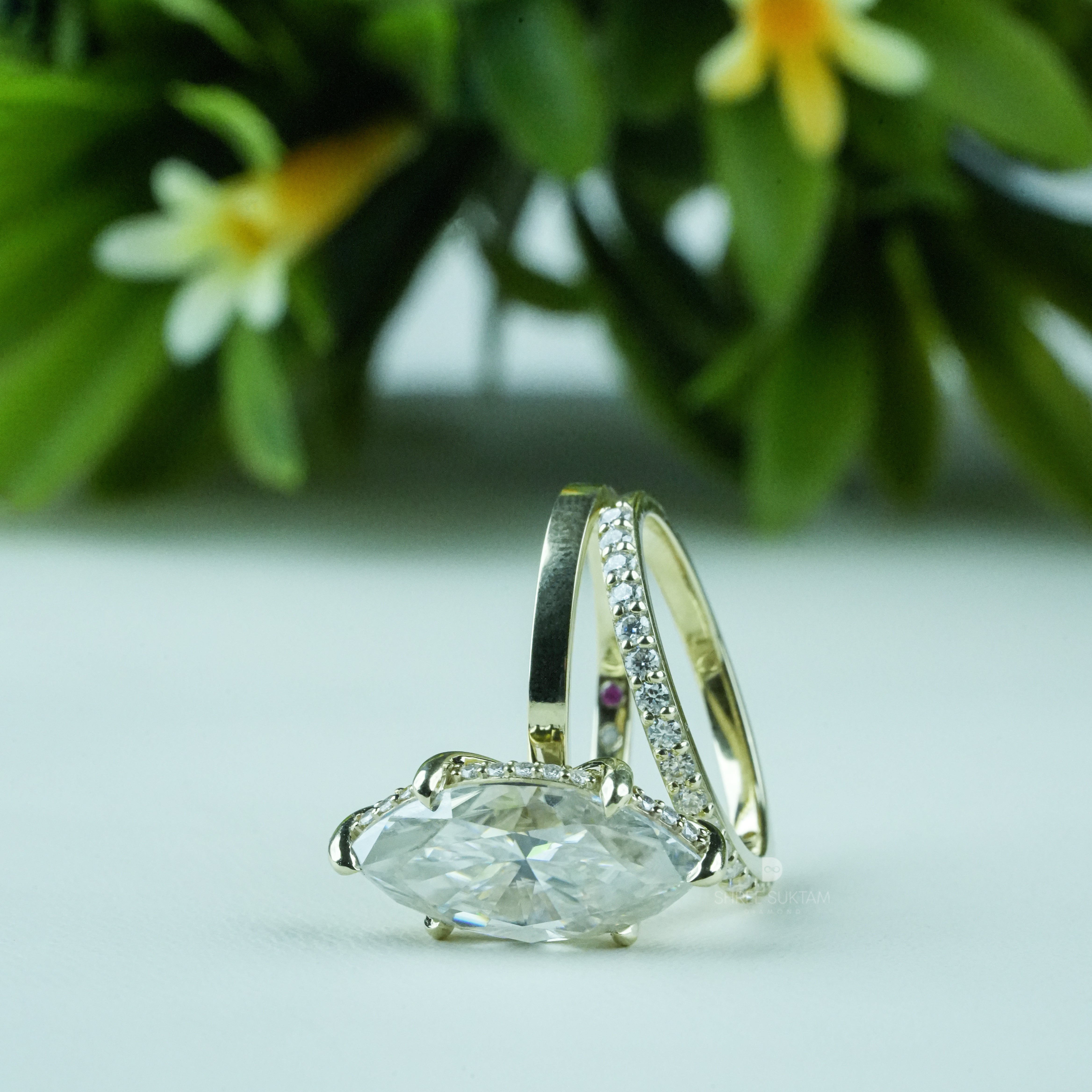 marquise engagement ring diamond wedding band gold bridal set solitaire diamond ring marquise cut ring unique engagement jewelry bridal ring set gold dainty diamond band timeless wedding ring anniversary gift for her marquise solitaire ring handmade engagement ring gold eternity band luxury bridal jewelry fine jewelry gift