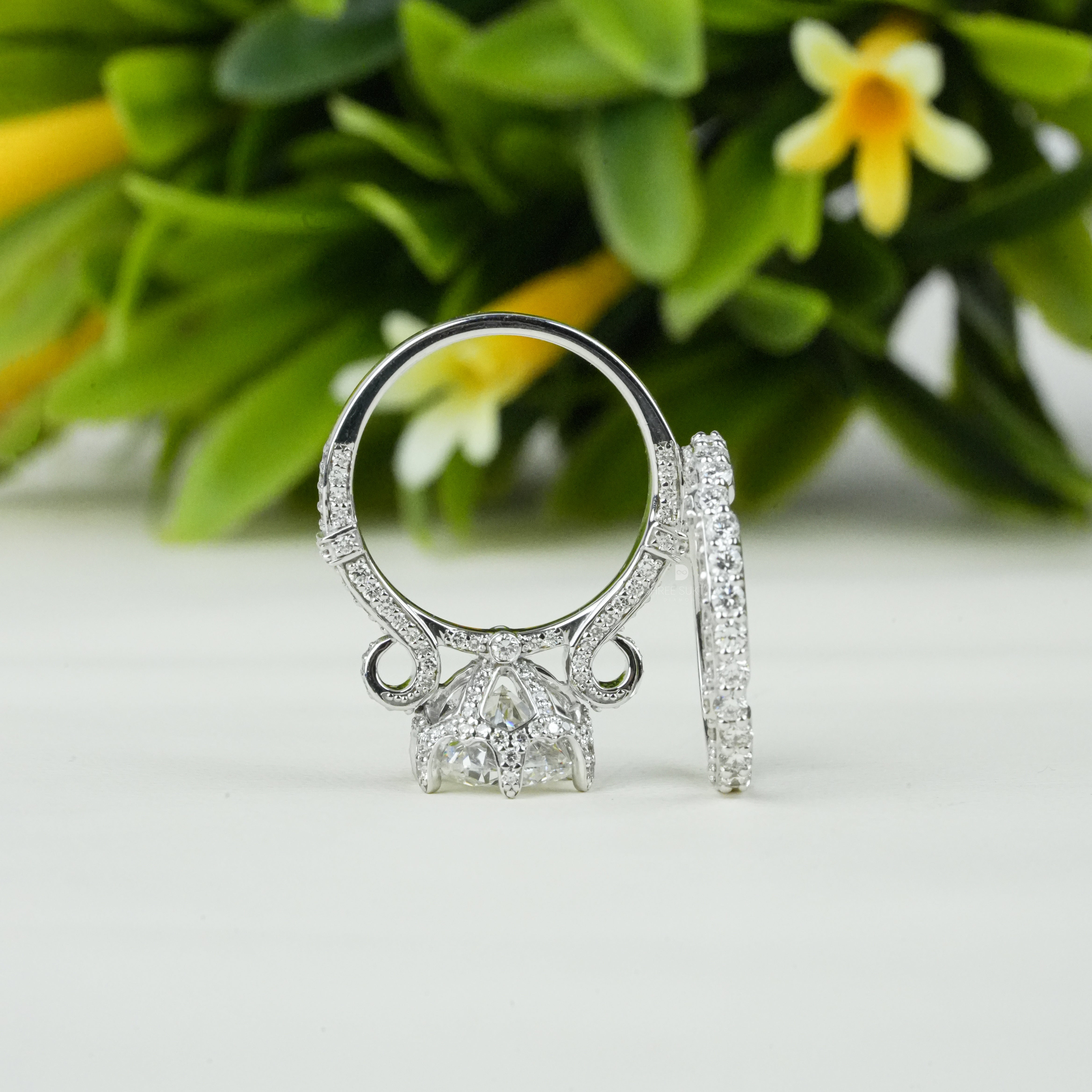 diamond engagement ring

round cut solitaire

white gold bridal set

pavé diamond band

luxury wedding ring

anniversary gift jewelry

solitaire engagement ring

classic bridal ring

women’s fine jewelry

proposal ring modern luxury, making it perfect for engagements, weddings, anniversaries, or special occasions. The brilliant-cut stone and dazzling side diamonds enhance brilliance and elegance, ideal for a classic yet glamorous jewelry statement.
