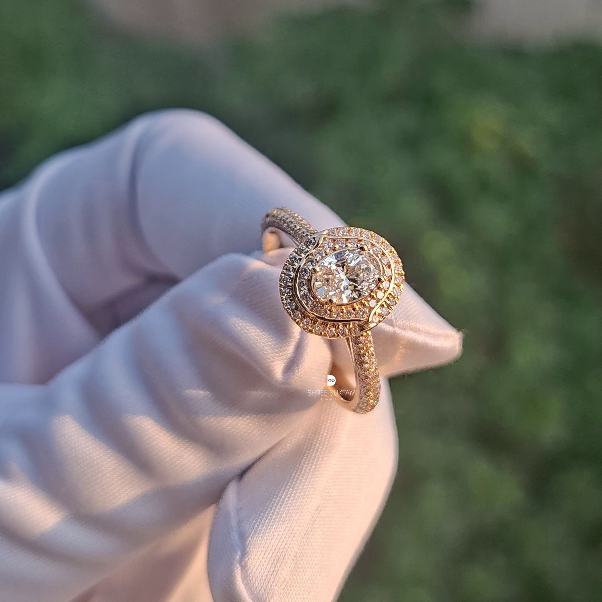 Oval Lab Grown Diamond Halo Engagement Ring Wedding Ring for Women
