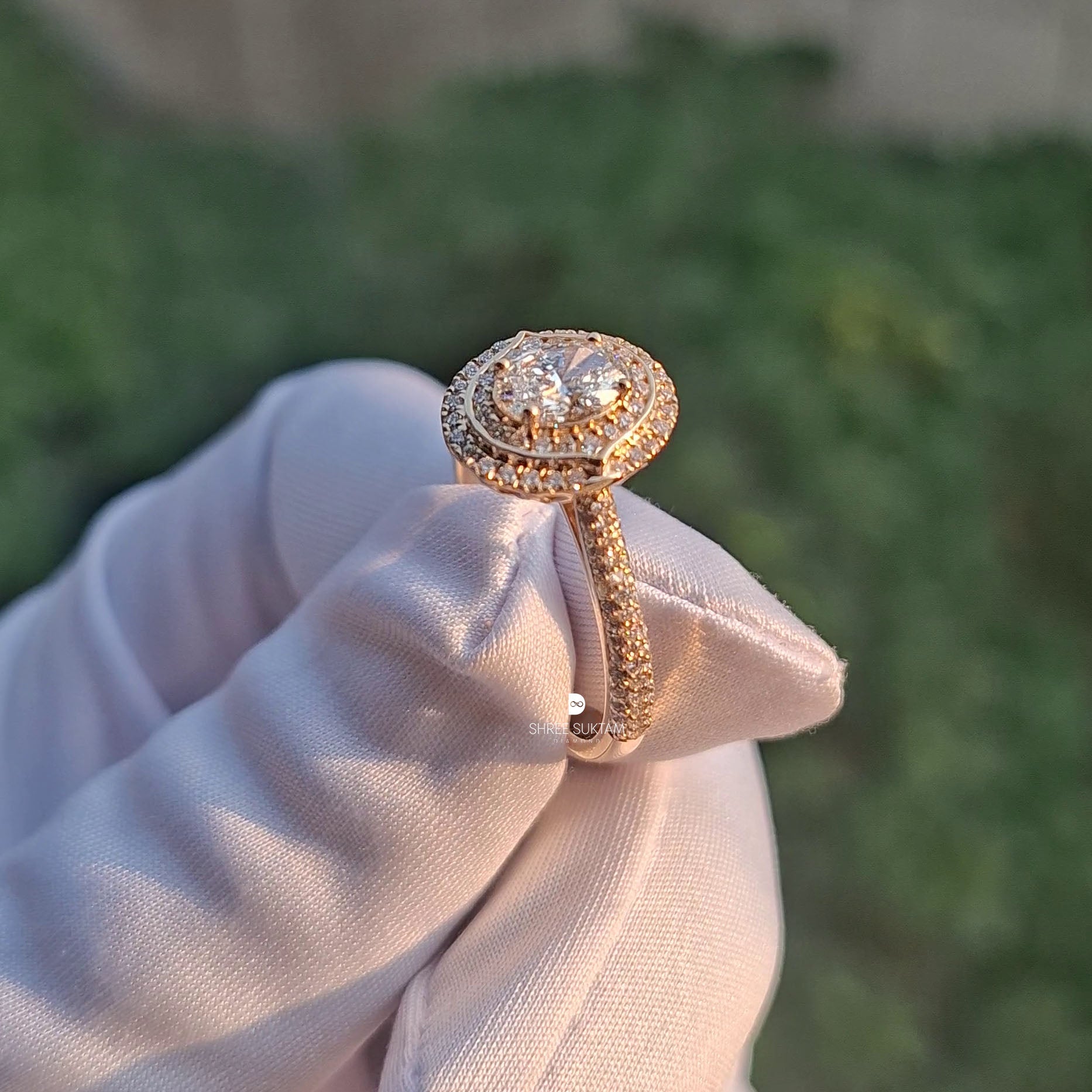 Oval Lab Grown Diamond Halo Engagement Ring Wedding Ring for Women