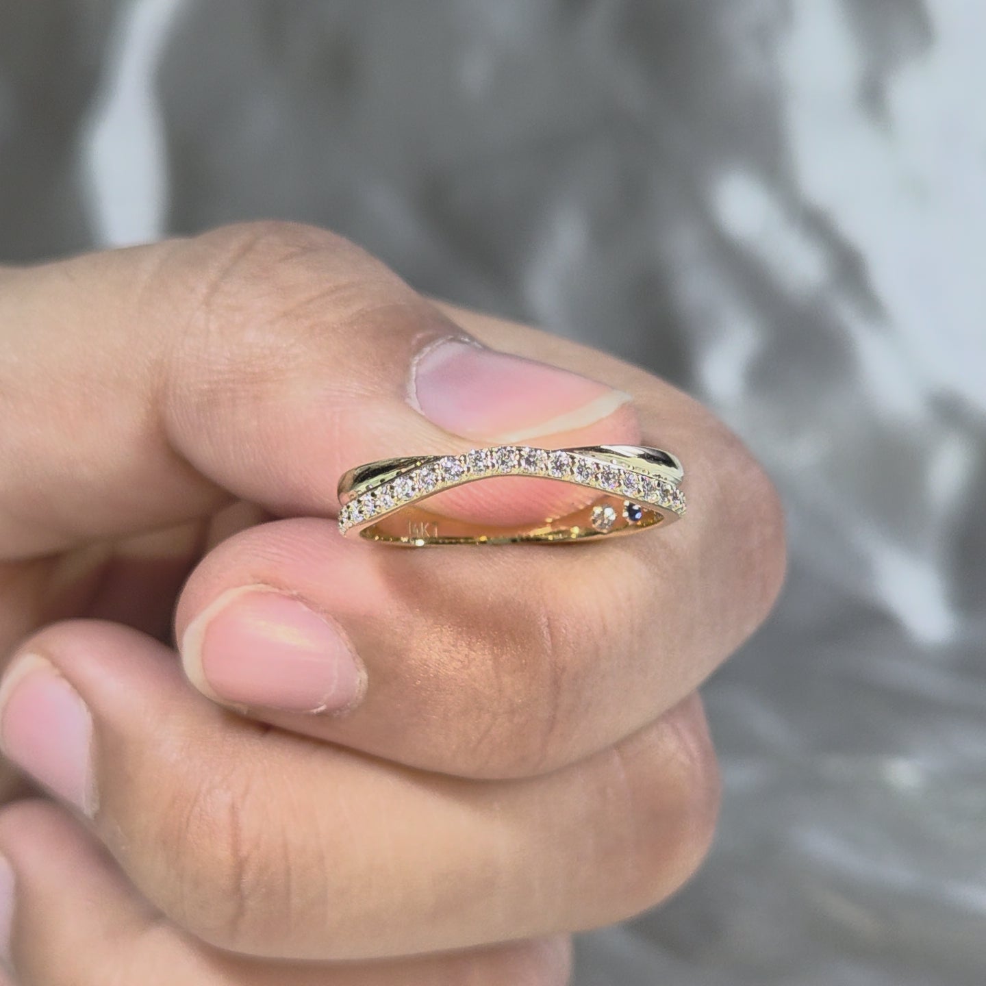 Round Lab Grown Diamond Crossover Band Customized Yellow Gold Curved Band